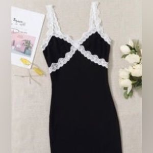 SHEIN LACE BODY CON DRESS